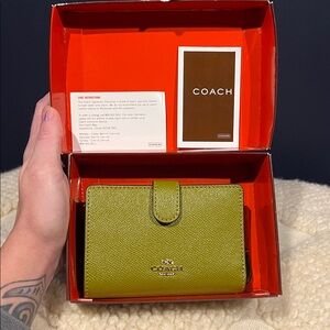Coach Olive Green Leather Wallet *COMES WITH BOX*